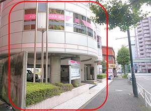 こちらのビルになります